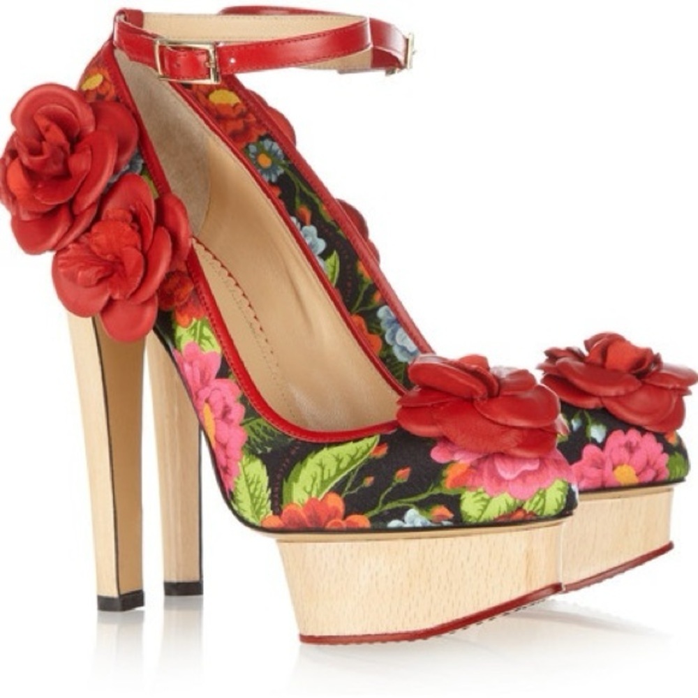 Charlotte Olympia Floral 3D Rose Wood Platform Heel Pumps - US 6 (36) - Picture 2 of 7